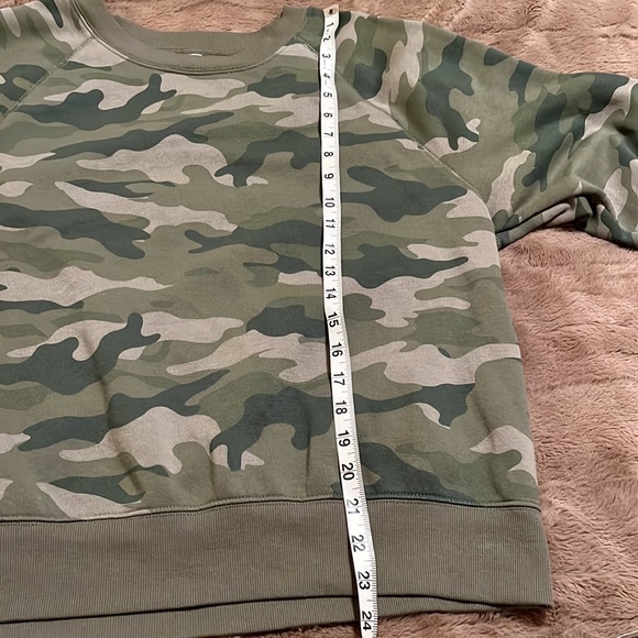 Old Navy Green Camo Sweatshirt - Picture 7 of 7